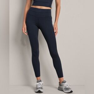 RHONE revive navy 7/8 Leggings with pockets